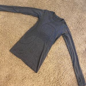 Long Sleeve Lulu Lemon top